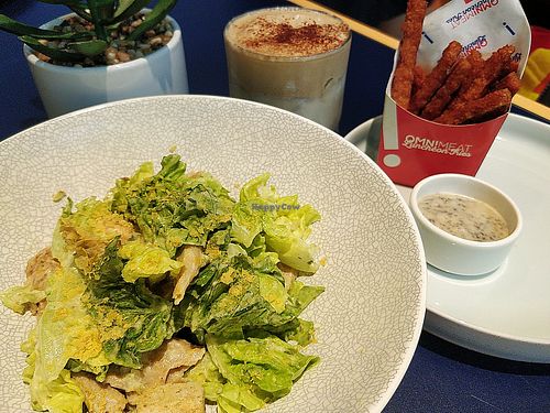 Salad at Green Common 绿客门 in Central Singapore