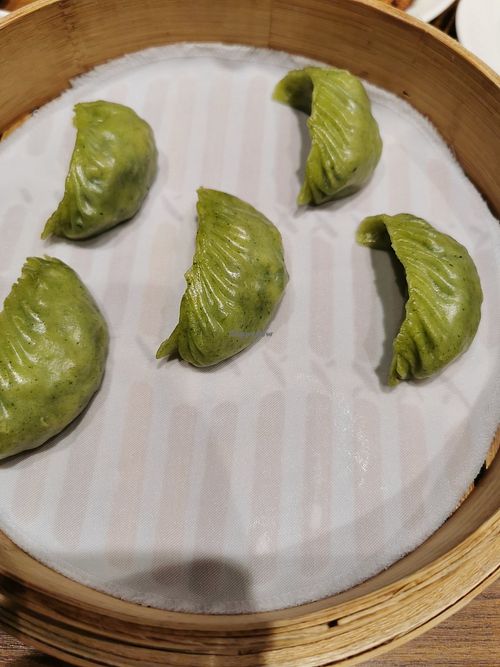 Vegetable dumplings at Din Tai Fung 鼎泰豐 - Marina Bay Sands in Central Singapore