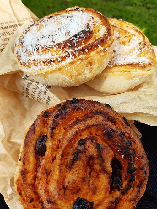 Pizza and sweet pastries at Bakker Arend in Nijmegen