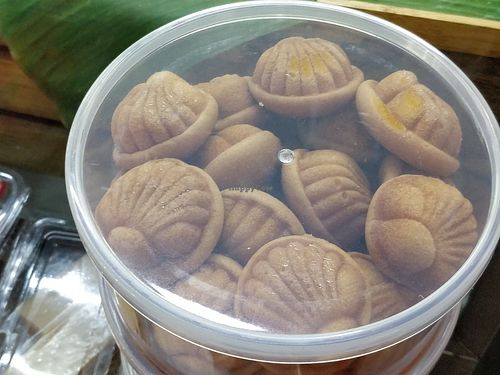 Snacks at Kueh Ho Jiak 粿好吃 - Chinatown in Central Singapore