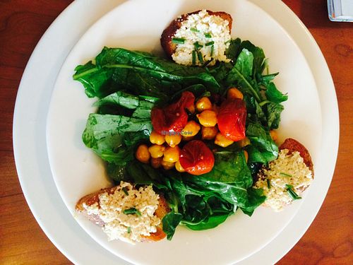 Si se puede salad at Angelica Kitchen in New York City