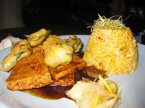 Tofu bistek at Pipino in Quezon City