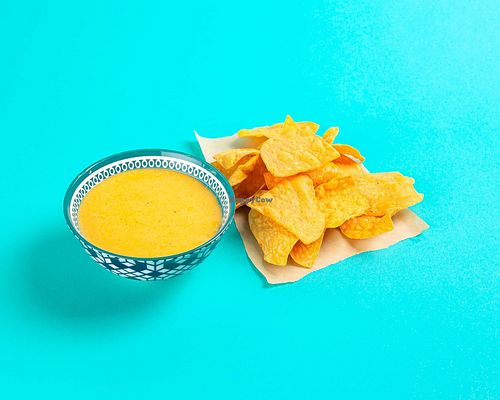 Chips & Queso at Más Veggies Taqueriaa in New York City