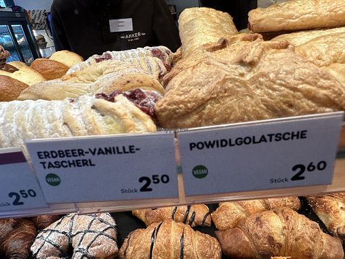 vegan danishes  at Anker - Schwedenpl  in Vienna