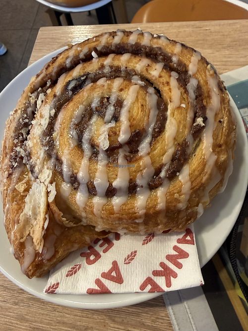 cinnamon roll  at Anker - Schwedenpl  in Vienna