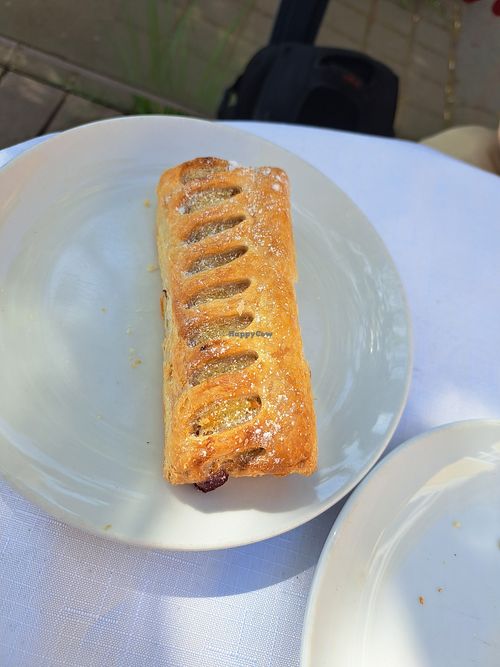 Vanilla custard and strawberry jam at Anker - Hietzinger in Vienna