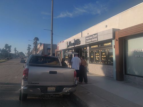 Outside at Pura Vita in Redondo Beach