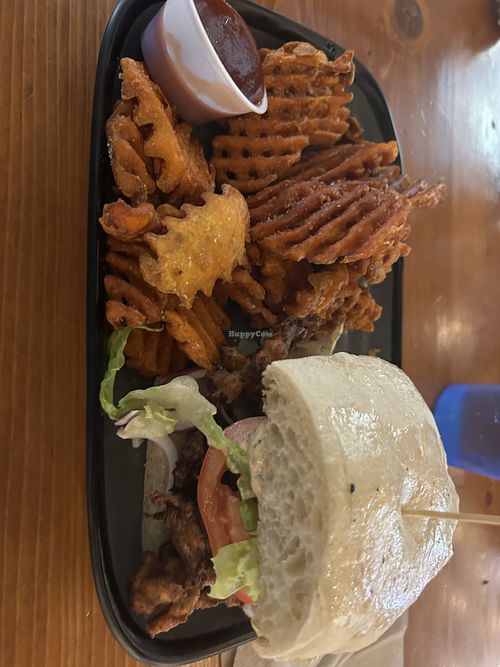 VEGAN OYSTER MUSHROOM PO’BOY  at The Southern Growl in Greer