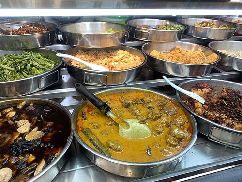 buffet spread
Photo by Henry Lau aka Mr Purple at Shun Lai Vegetarian 顺莱素食 in Central Singapore