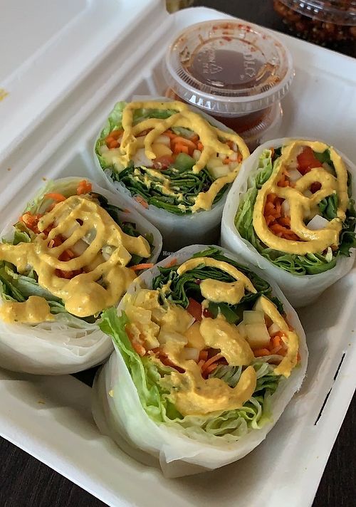Veggie fresh roll at Yaowarat in Toronto