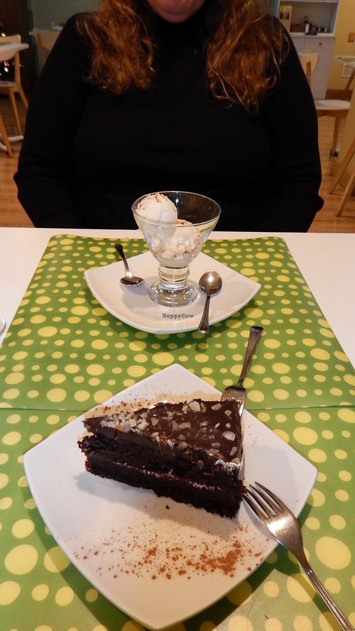 THE BEST CHOCOLATE CAKE ON THE PLANET at Loving Hut in Madrid