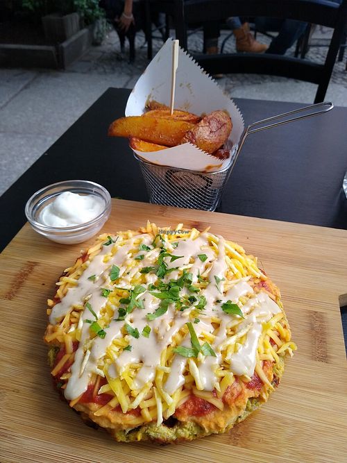 Vegan Pizza Waffle at Ponchy - Sonntagstraße in Berlin