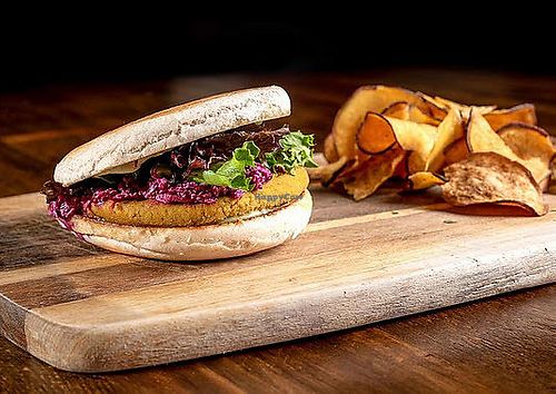 Burger at Food Flow in Lisbon