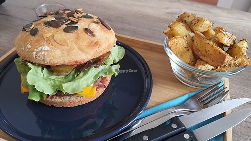 The SCK burger at Sanctuary in Aix-en Provence