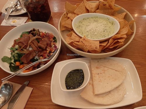artichoke dip, unimeat salad at California Pizza Kitchen - Coex in Seoul