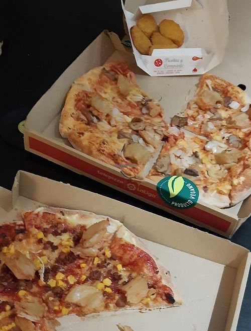 Pizza and nuggets at Telepizza  in Barcelona