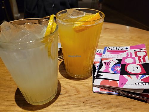 Lemonade and peach lemonade at Peaches Gastro Girls in Warsaw