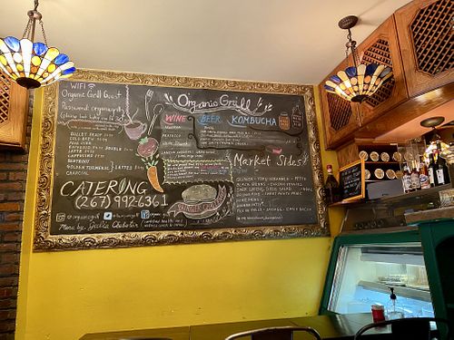 table  at The Organic Grill in New York City