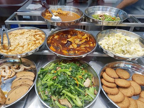 Buffet spread. Photo by Sam Lama at Vegan Craft 艺素蔬品 in Northeast Singapore