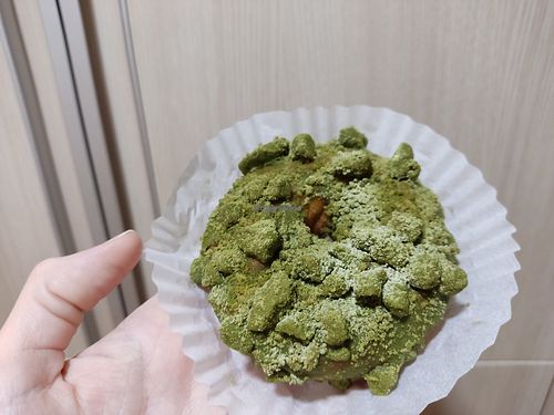 Matcha crumble at O.verte Donuts 오베흐트 도넛 in Seoul