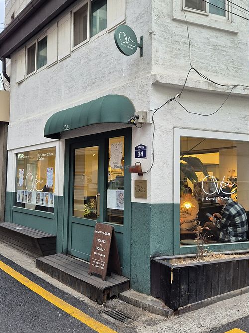  at O.verte Donuts 오베흐트 도넛 in Seoul