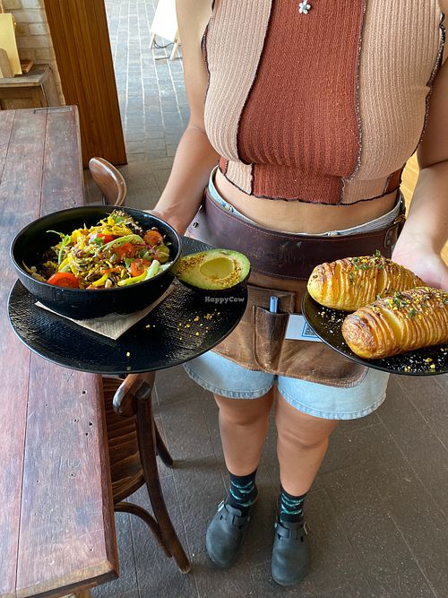Vegan salad and baked potatoes at COQUUN in Maitland