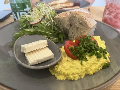 Scrambled veg  at Mana Food - Moabit in Berlin