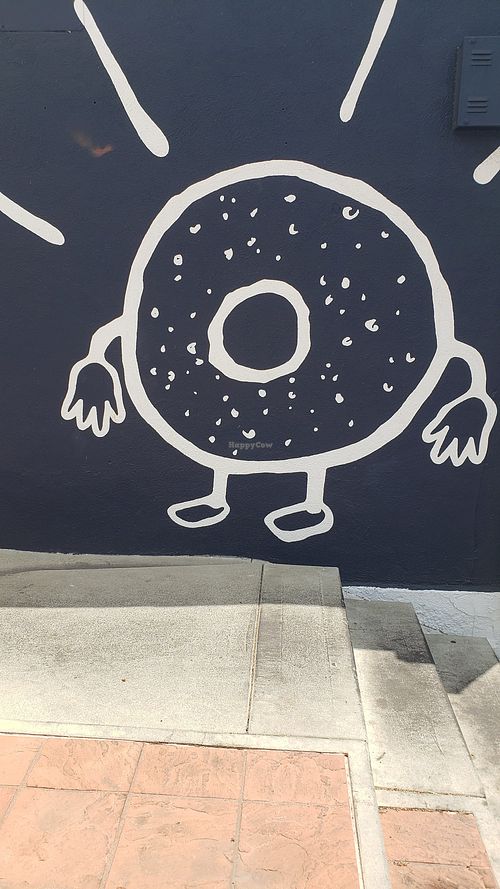 Got to get a Hanks bagel at Hank's Bagels in Burbank