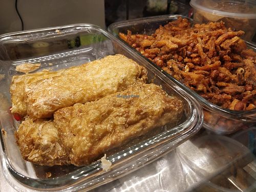 Fried stuff and crispy peanut at Vegetarian 素 - Peninsula Plaza in Central Singapore
