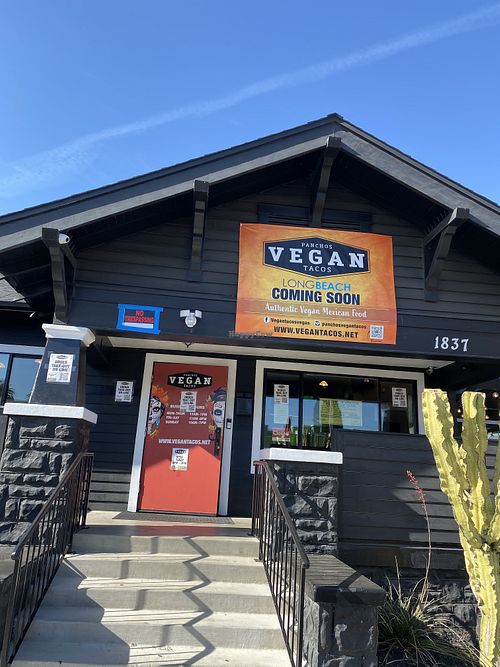 Storefront at Pancho's Vegan Tacos in Long Beach