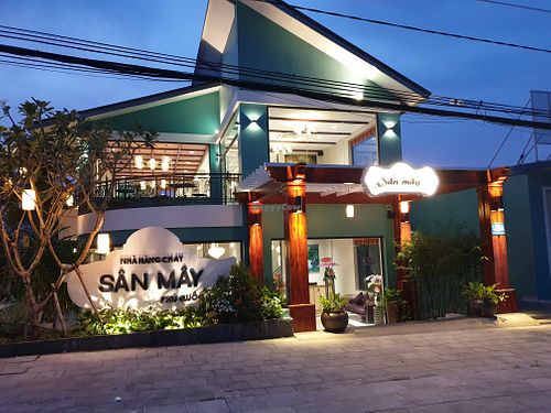  Sân mây buổi tối  at San May in Phu Quoc