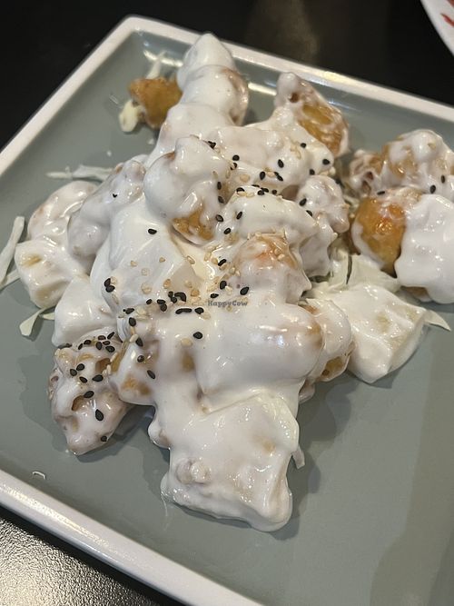 Fried shrimp ball with pineapple   at Chao 炒炒蔬食熱炒 in Taipei