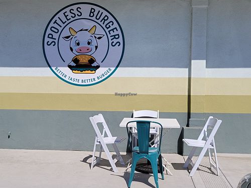 Outside seating at Spotless Burgers in Upland