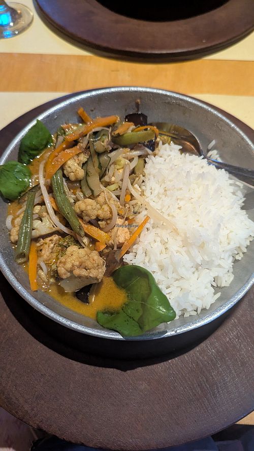 Green curry with vegetables and tofu at Punch Curry Bar in Buenos Aires