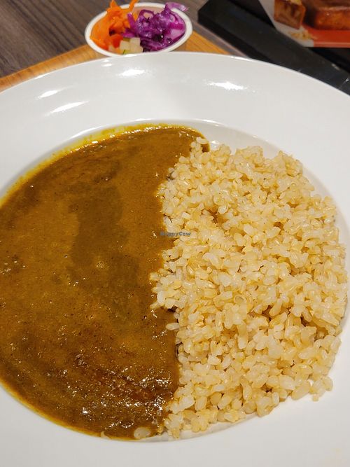 Curry rice with pickled side salad at 2foods - Ark Hills in Tokyo