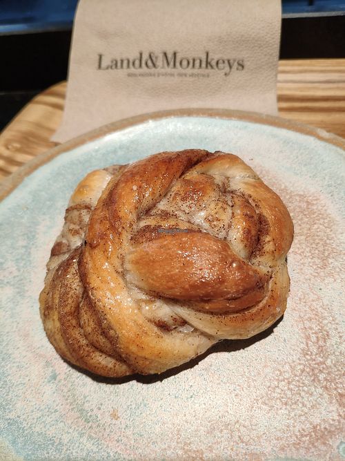 Cinnamon Roll at Land & Monkeys - Pernety in Paris