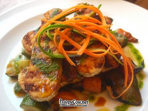 tempeh with grilled veggies at Zenzero in Bologna