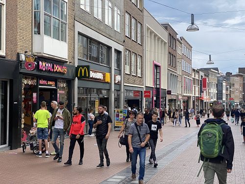 Might as well go to McDonald’s / at least they probably have a vegan option available :facepalm: at Royal Donuts in Nijmegen