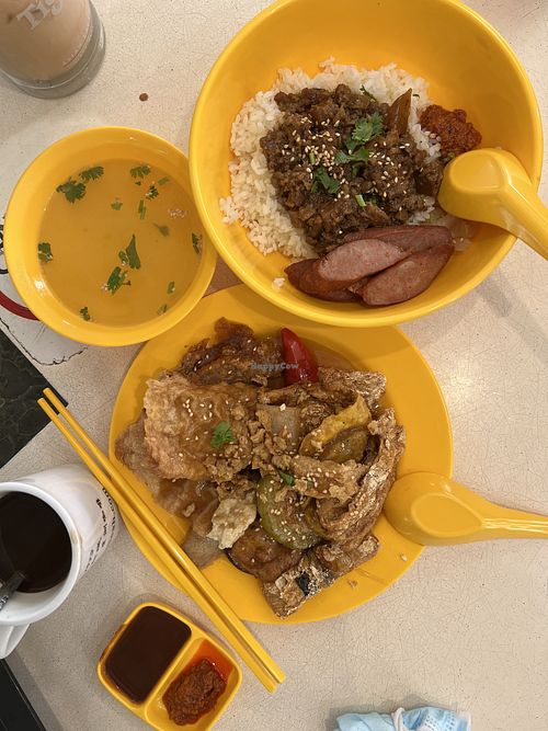 Overall   at Say Green 绿素 in East Singapore