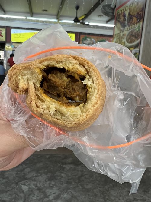 Curry puff fillings 5.5/10  at Say Green 绿素 in East Singapore