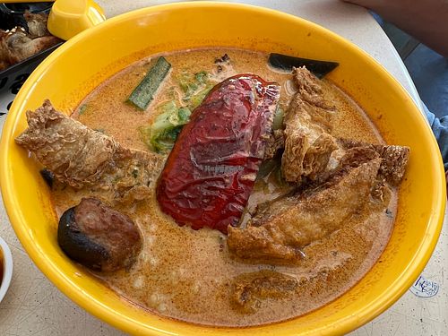 Laksa YTF… $8.20- laksa not worth it… and the capsicum most of the attached liao dropped off  at Say Green 绿素 in East Singapore