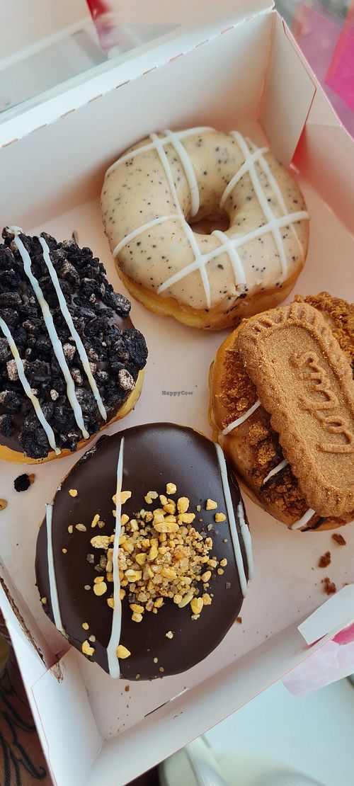 Box of 4 at Dunkin' - Nieuwendijk in Amsterdam