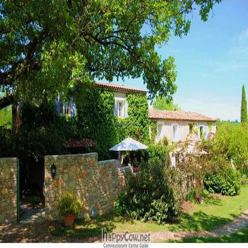 Farmhouse at La Petite Gardette Vegan Bed and Breakfast in Pierrevert