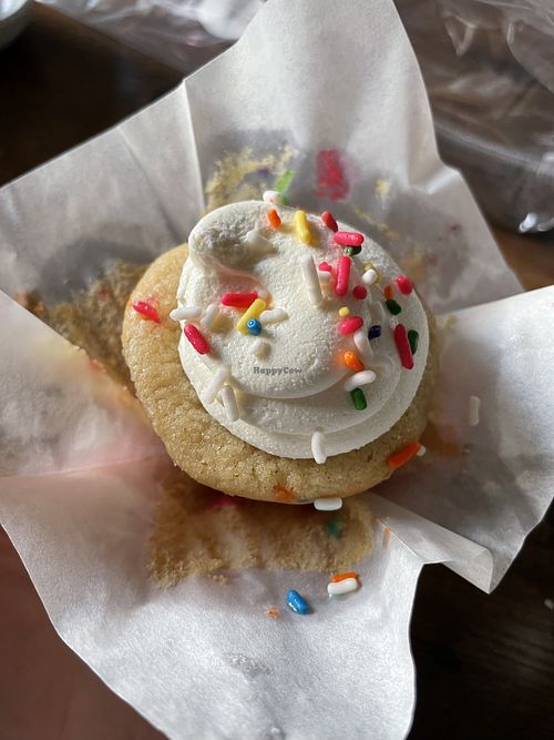 Vegan cake  at De Vegakoerier in Castricum