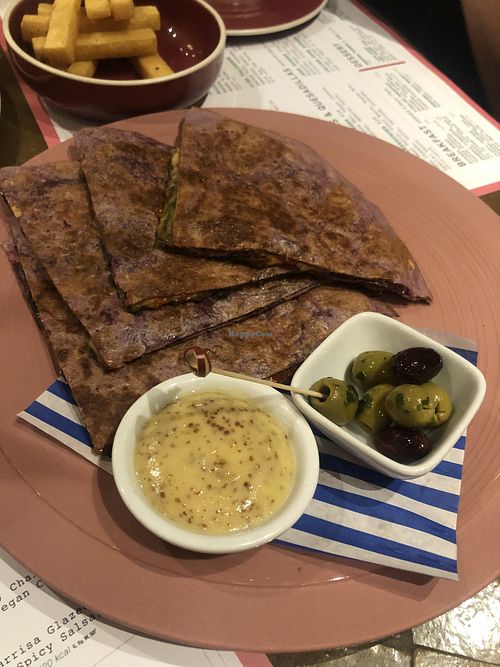 Red quasidilla at 123V Browns in London