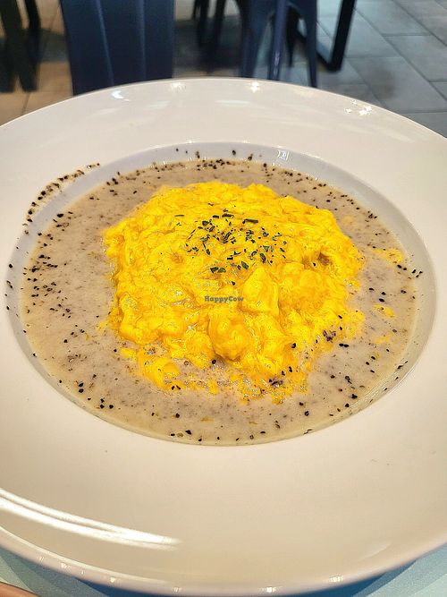 vegan omurice, mushtoom truffle version at 2foods - Shibuya Loft in Tokyo