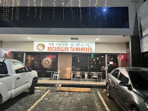   at Uncle Yang - Bocadillos Taiwaneses in San Salvador