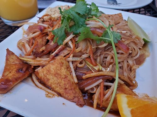Pad Thai tofu at Thai Sapa in Springdale