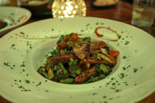 jackfruit with hoisin sauce at Ginger in Willemstad