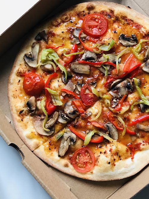 Vegan pizza options at Pizza Il Forno in Istanbul